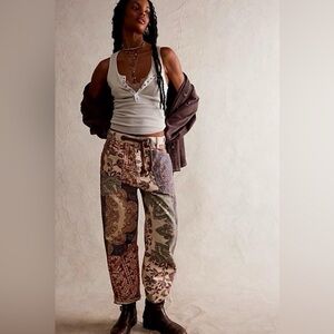 NWT We The Free Printed Low-Slung Moxie Jeans Brown Combo Motif Size 29S